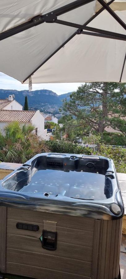 Port Pin Vue Mer, Jacuzzi, Hammam, Parking Prives Apartment *